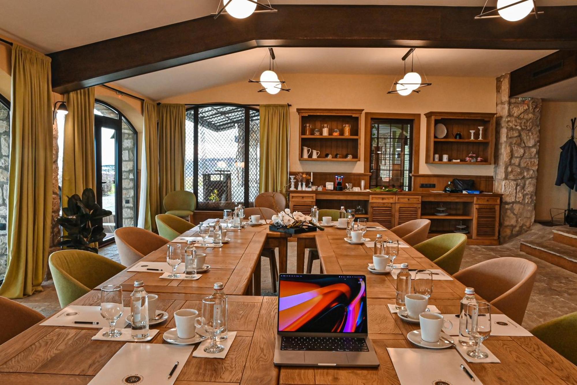 Blacksearama Golf & Villas Baltsjik Buitenkant foto
