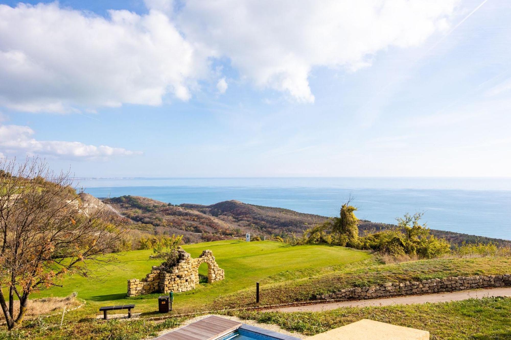 Blacksearama Golf & Villas Baltsjik Buitenkant foto