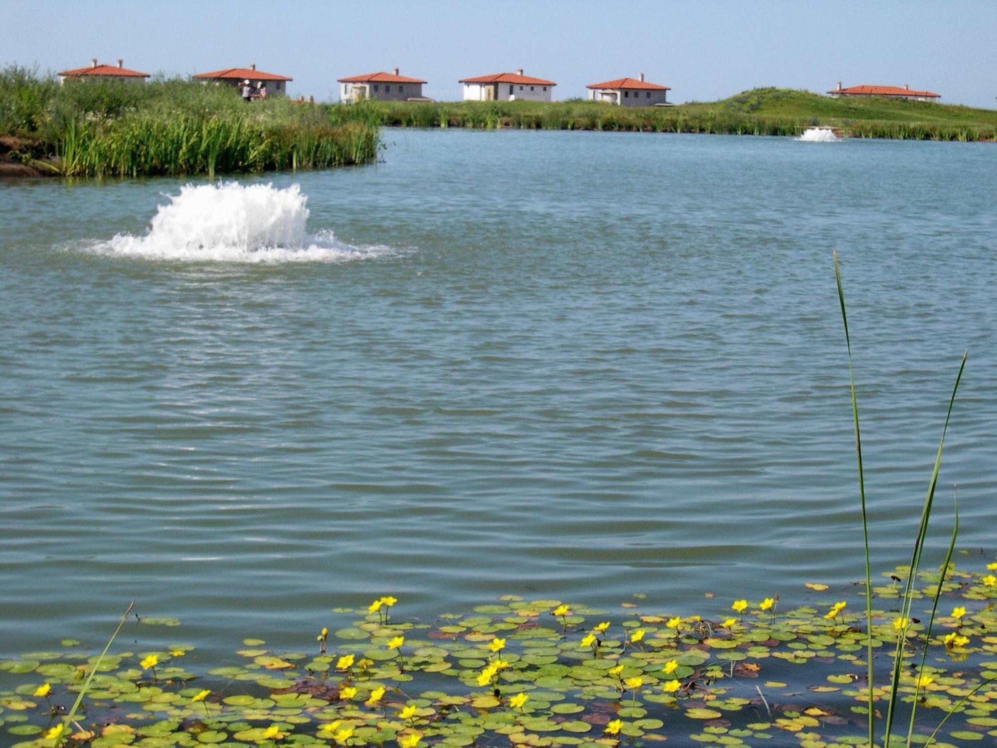 Blacksearama Golf & Villas Baltsjik Buitenkant foto