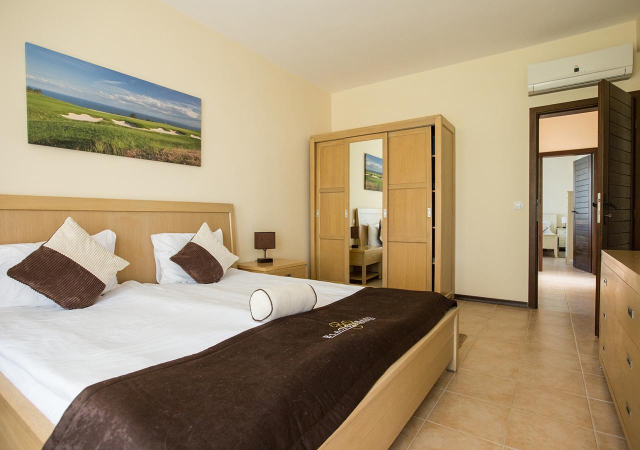 Blacksearama Golf & Villas Baltsjik Buitenkant foto