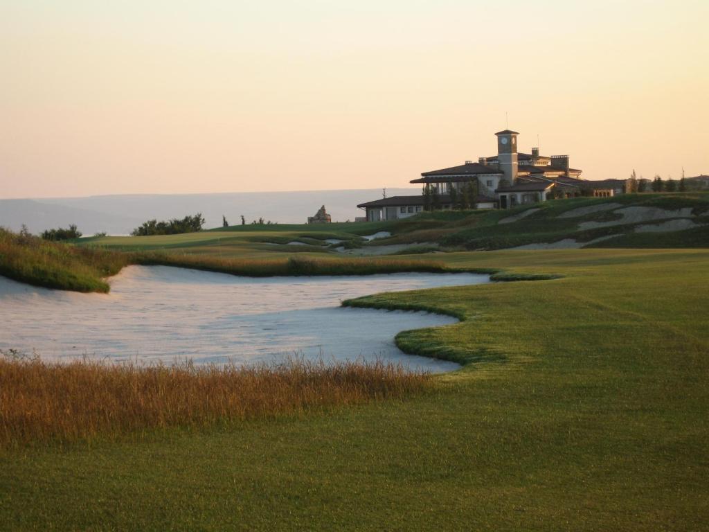 Blacksearama Golf & Villas Baltsjik Buitenkant foto